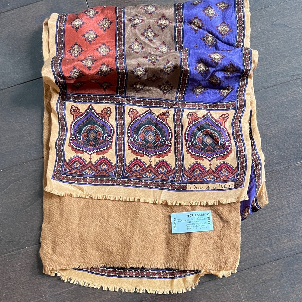 Oscar de la Renta Wool and Silk Accessory in Tan